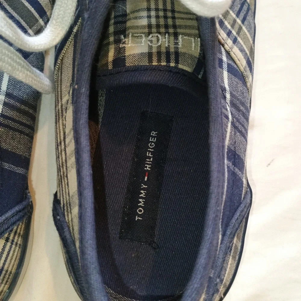 Tommy Hilfiger Plaid Canvas Low‎ Top Lace Up Sneakers Women's Casual Shoes - Picture 7 of 11